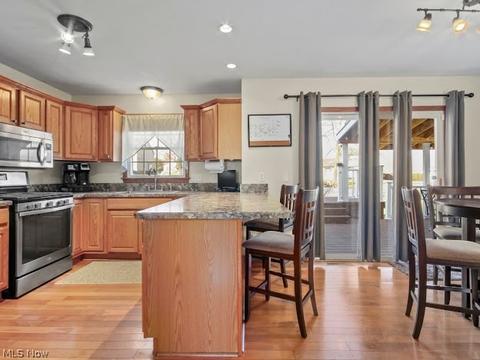 217 Clingan Rd, Struthers, OH 44471 photo 5