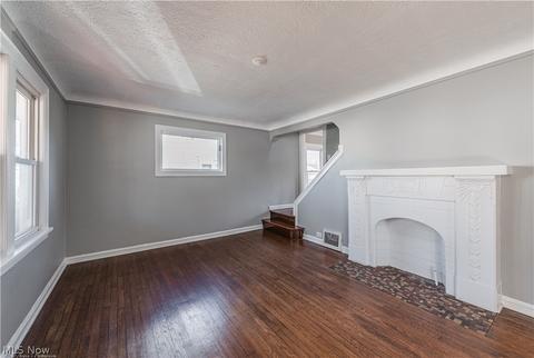 865 E 239th St, Euclid, OH 44123 photo 6