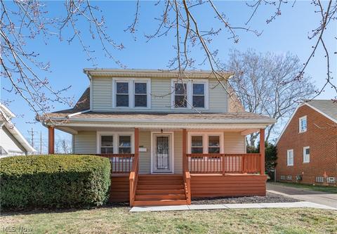 865 E 239th St, Euclid, OH 44123 photo 1