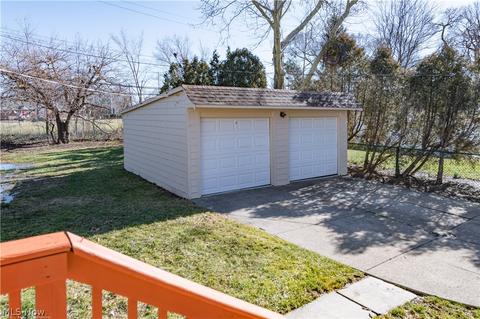 865 E 239th St, Euclid, OH 44123 photo 35