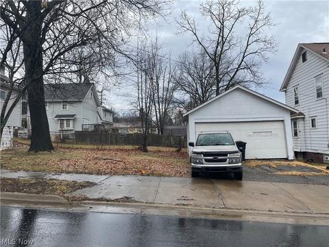 1663 Manchester Rd, Akron, OH 44314 photo 5
