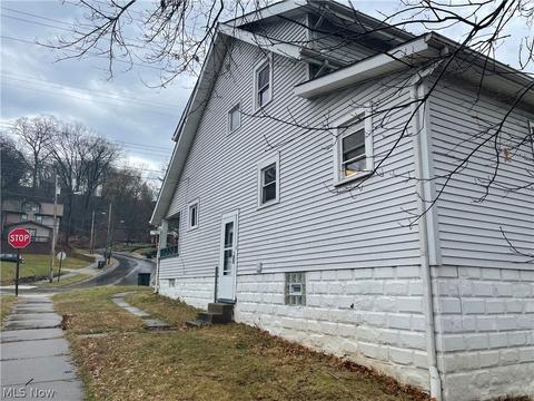 1663 Manchester Rd, Akron, OH 44314 photo 4