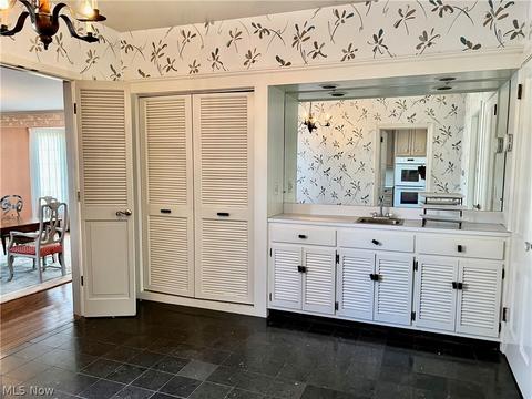 716 Overbrook Rd, Elyria, OH 44035 photo 6