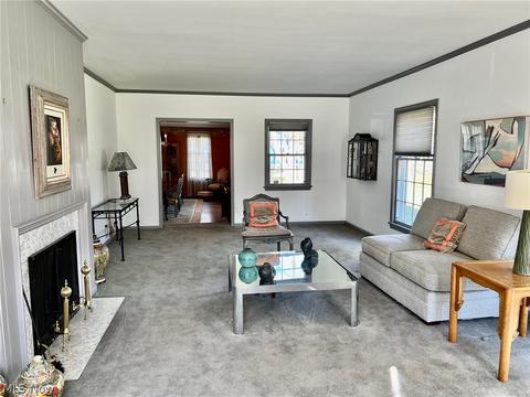 716 Overbrook Rd, Elyria, OH 44035 photo 2