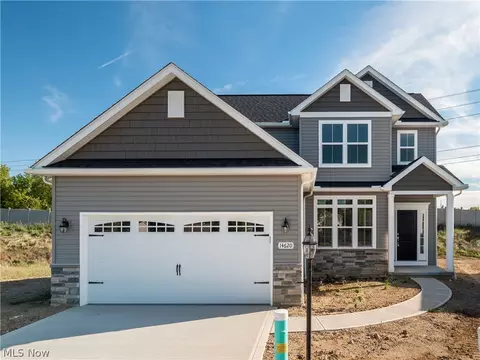 14620 Baywood Ln, Strongsville, OH 44136