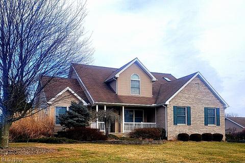 2605 Wright Rd, Akron, OH 44320 photo 2