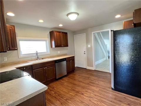 333 Mcclain Ave, Coshocton, OH 43812 photo 9