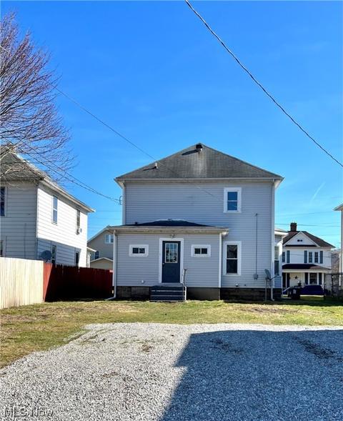 333 Mcclain Ave, Coshocton, OH 43812 photo 4