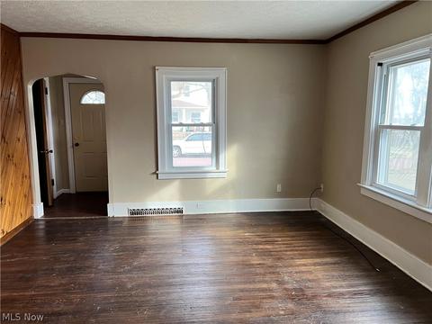 1176 Murray Ave, Akron, OH 44310 photo 2