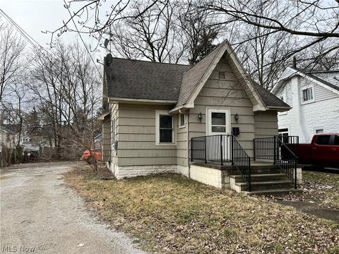 1176 Murray Ave, Akron, OH 44310 photo 1