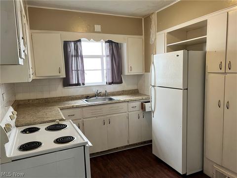 1176 Murray Ave, Akron, OH 44310 photo 4