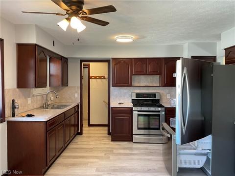 6375 Goebel Dr, Parma, OH 44134 photo 6