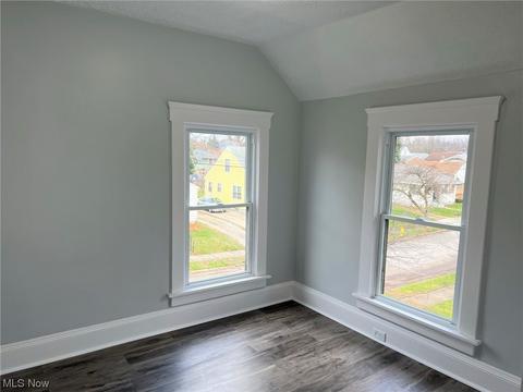 640 Gardendale Ave, Akron, OH 44310 photo 17
