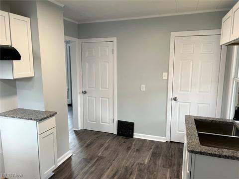 640 Gardendale Ave, Akron, OH 44310 photo 10