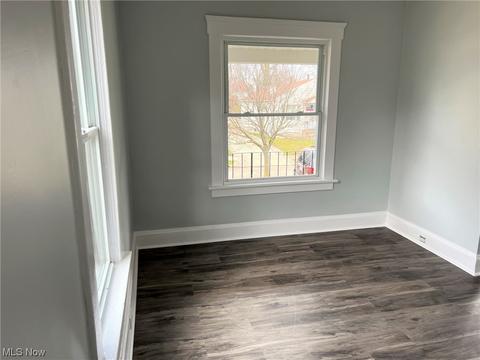 640 Gardendale Ave, Akron, OH 44310 photo 8