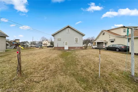 256 E Vermont Ave, Sebring, OH 44672 photo 23