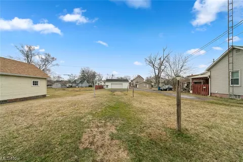 256 E Vermont Ave, Sebring, OH 44672 photo 24