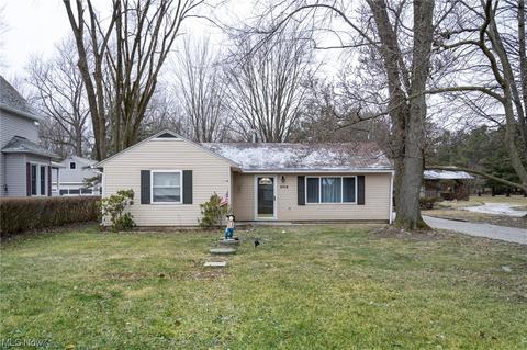 2712 W River Rd N, Elyria, OH 44035 photo 1