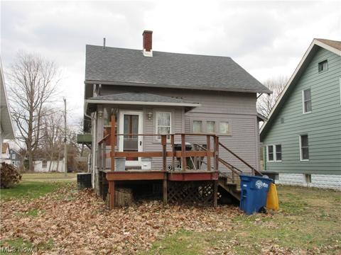 1415 Ohio Ave, Ashtabula, OH 44004 photo 2