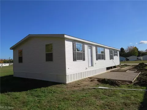 2658 Eagle Point Dr, Madison, OH 44057 photo 2