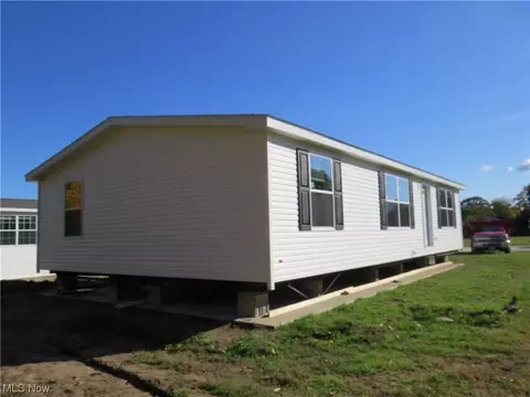 2660 Eagle Point Dr, Madison, OH 44057 photo 4