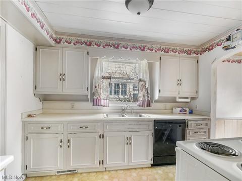 121 Prestwick Dr, Boardman, OH 44512 photo 9