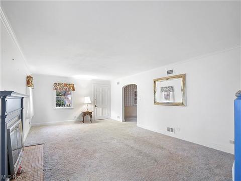 121 Prestwick Dr, Boardman, OH 44512 photo 3