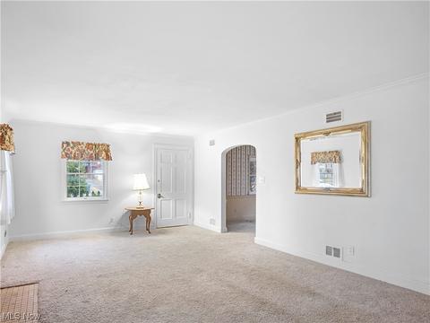 121 Prestwick Dr, Boardman, OH 44512 photo 4