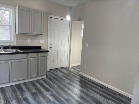 214 E 29 St, Lorain, OH 44055 photo 25