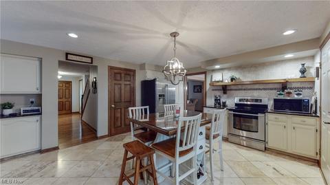 7184 Thistle Dr, Solon, OH 44139 photo 11