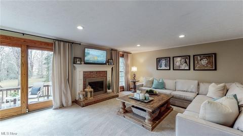 7184 Thistle Dr, Solon, OH 44139 photo 14