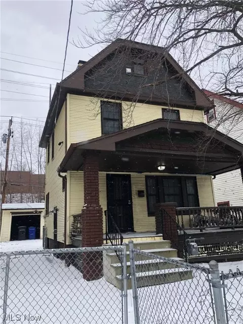 839 E 131st St, Cleveland, OH 44108