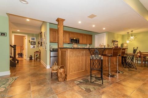 100 Eagle Point Dr, Lyndhurst, OH 44124 photo 26