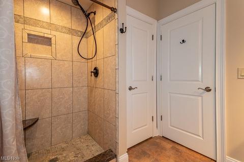 100 Eagle Point Dr, Lyndhurst, OH 44124 photo 27