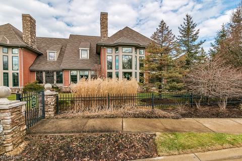 100 Eagle Point Dr, Lyndhurst, OH 44124 photo 33