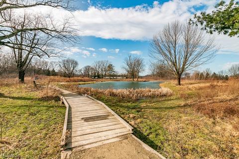 100 Eagle Point Dr, Lyndhurst, OH 44124 photo 30