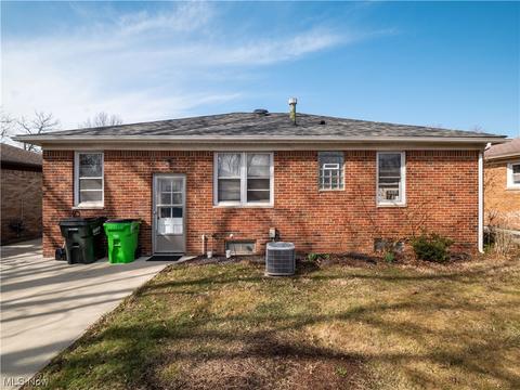 500 Nancy Dr, Berea, OH 44017 photo 24