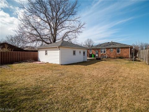 500 Nancy Dr, Berea, OH 44017 photo 26