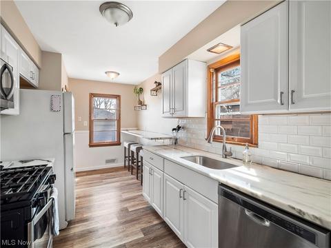 500 Nancy Dr, Berea, OH 44017 photo 9