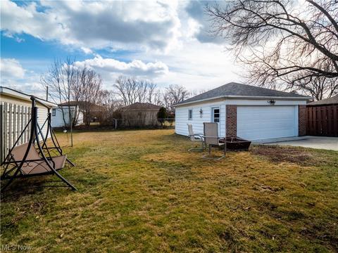 500 Nancy Dr, Berea, OH 44017 photo 25