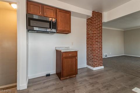 455 E 250th, Euclid, OH 44132 photo 6