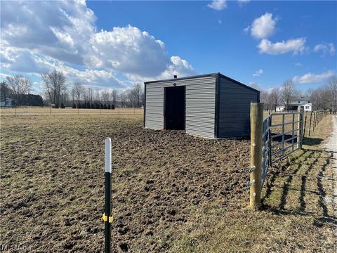 8580 Cox Rd, Windsor, OH 44099 photo 24