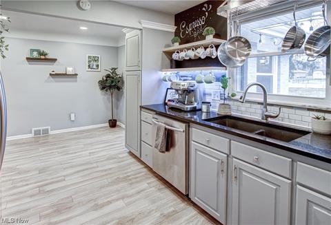 970 Twilight Dr, Seven Hills, OH 44131 photo 11