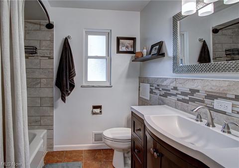 970 Twilight Dr, Seven Hills, OH 44131 photo 16