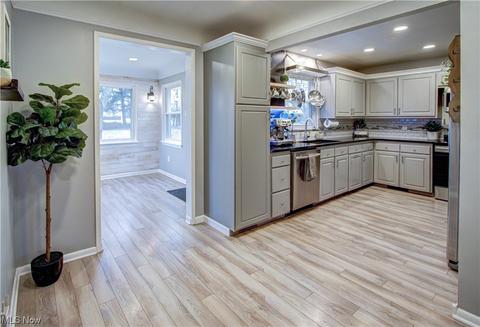 970 Twilight Dr, Seven Hills, OH 44131 photo 5