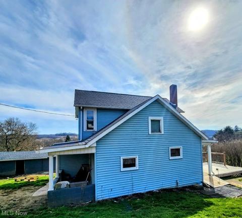 208 Pine St, Freeport, OH 43973 photo 4