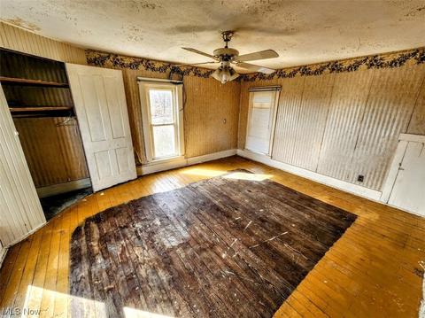 208 Pine St, Freeport, OH 43973 photo 10
