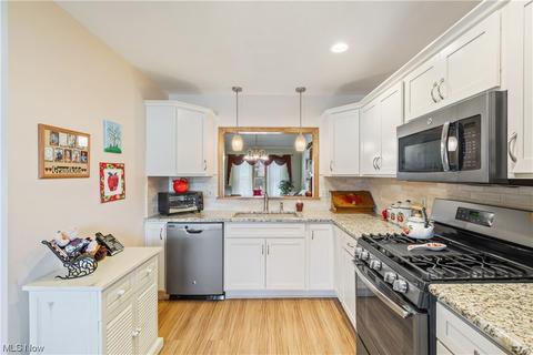 4568 Steepleview Dr NW, Canton, OH 44708 photo 5