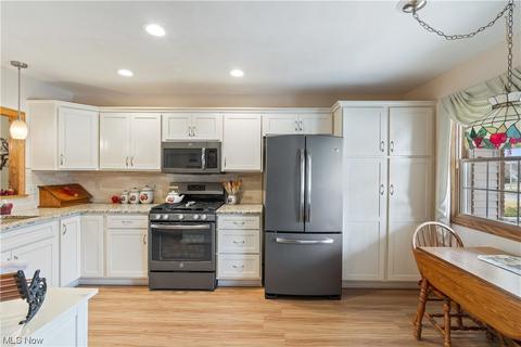 4568 Steepleview Dr NW, Canton, OH 44708 photo 3