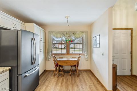 4568 Steepleview Dr NW, Canton, OH 44708 photo 4